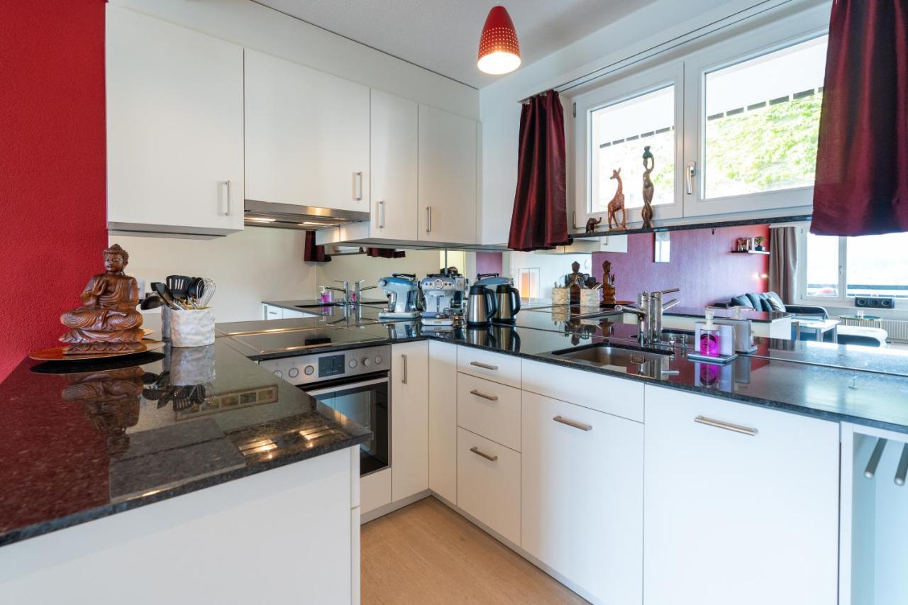 Ferienwohnung -Panorama-Bergblick- Dampfbad-Dusche und Aussenbett Flims Exterior foto